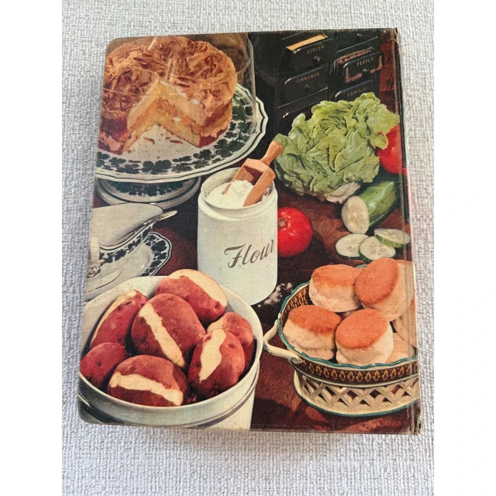 Betty Crocker's Picture Cookbook Revised Enlarged 1956 2nd Edition 2nd Printing